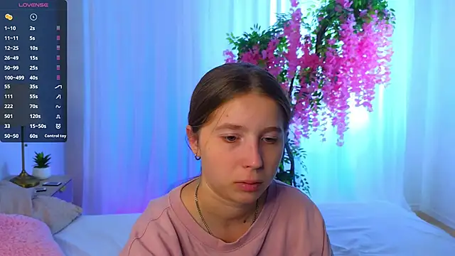 Snapshot of CatherineRichards chatting on September 16, 8:22 am CatherineRichards online show from September 16, 8:22 am