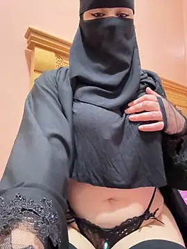  Laiali  online show from April 6, 4:41 pm