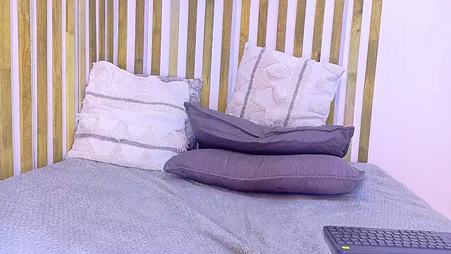 Jennifer Vega1 online show from May 20, 1:57 am