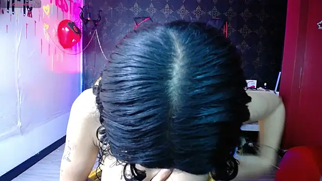Snapshot of Sweettpleasure chatting on September 15, 1:19 pm Sweettpleasure online show from September 15, 1:19 pm
