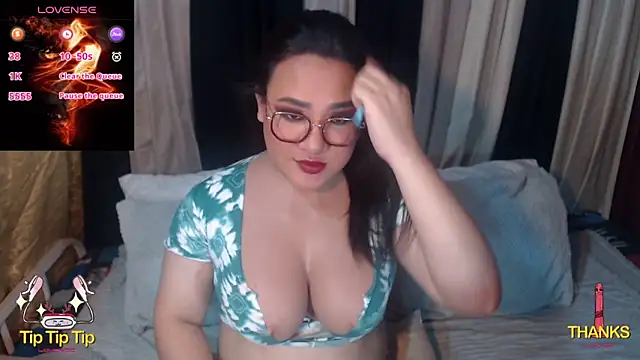 Hotcum ella online show from May 2, 12:36 am