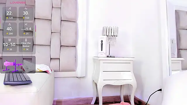 frehia dimou online show from June 4, 2:43 pm