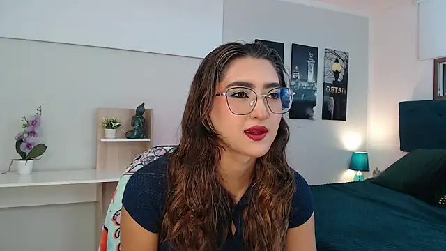 Snapshot of madame_lottie chatting on October 16, 12:52 pm madame lottie online show from October 16, 12:52 pm