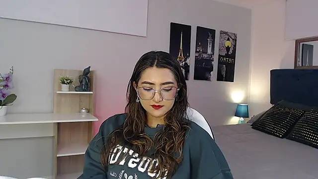 Snapshot of madame_lottie chatting on October 8, 12:53 pm madame lottie online show from October 8, 12:53 pm