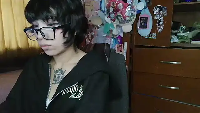 Terraelowen online show from April 16, 9:39 pm