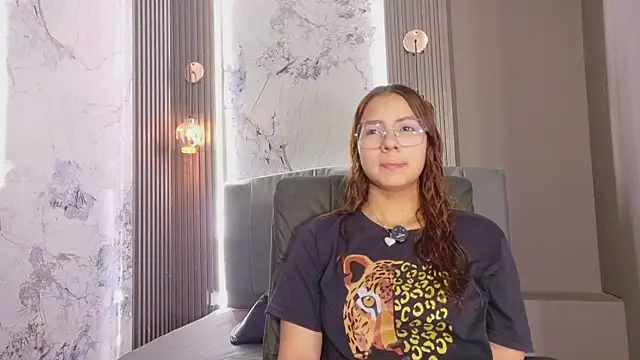 angeles azul online show from April 4, 11:42 am