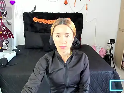 angie blondies online show from October 18, 2:31 pm