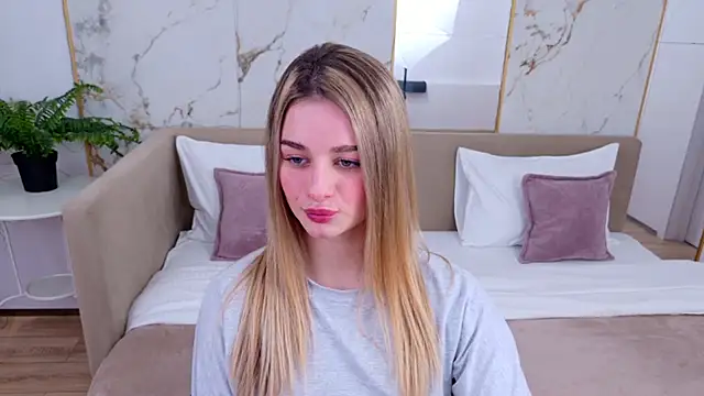 SweetyLicky online show from March 26, 4:42 pm