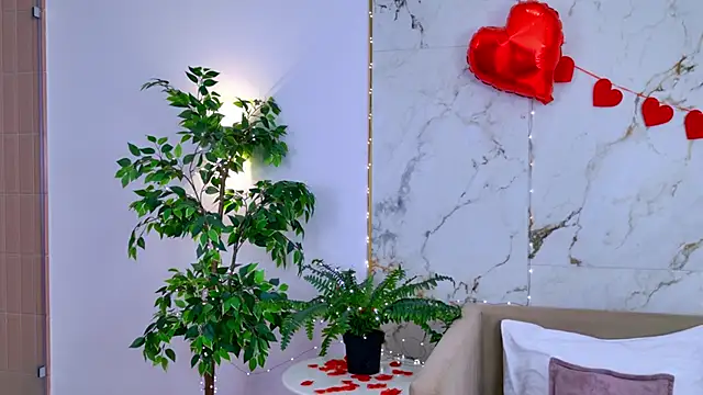 SweetyLicky online show from February 14, 6:32 pm