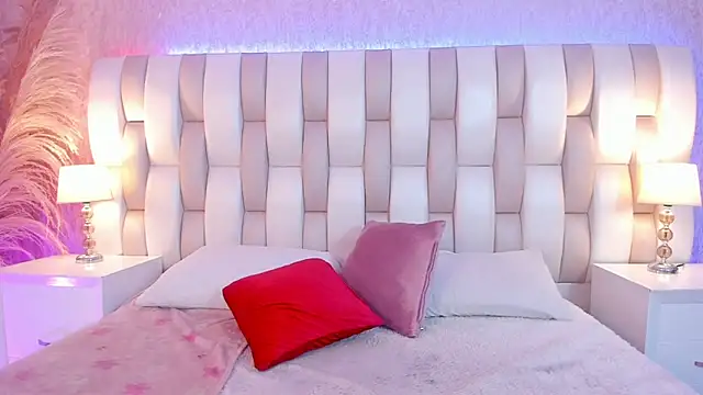 Viollet xoxo online show from March 24, 8:14 pm