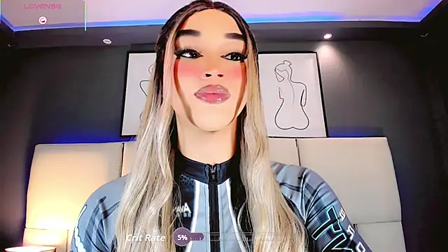 Valeriasmiithh online show from October 28, 9:30 pm