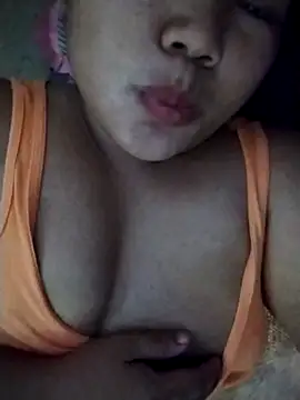 Snapshot of big_booty15 chatting on September 25, 1:15 am big booty15 online show from September 25, 1:15 am