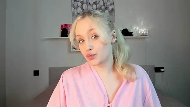 Julliakoill online show from February 6, 10:07 am