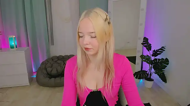 BellaMontgomery online show from February 5, 1:14 pm