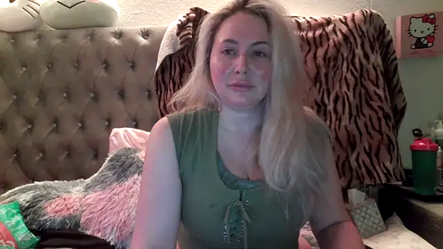 BigBoobsBlair online show from October 4, 5:24 am