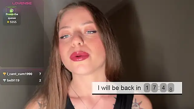 Naomi Urban online show from October 27, 12:17 am