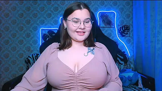 InLoveWithLife26 online show from October 14, 7:27 pm