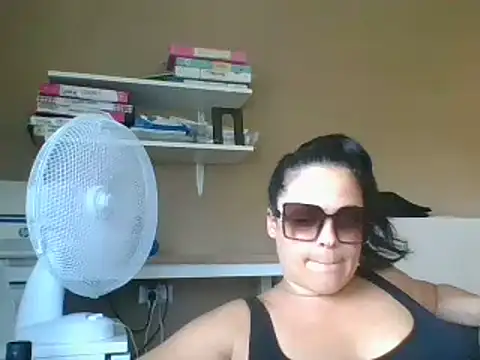 ITALIANASISIXX online show from June 20, 2:53 pm