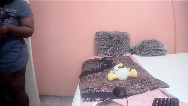 Snapshot of HUGEASSXXXXX chatting on September 10, 2:00 am HUGEASSXXXXX online show from September 10, 2:00 am
