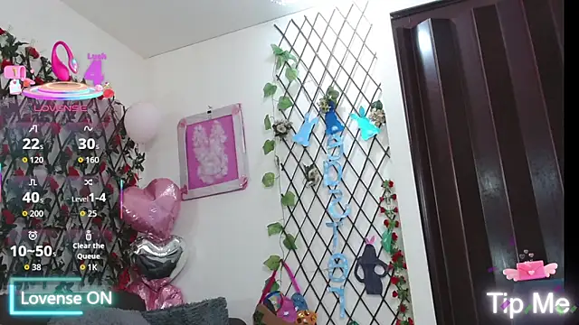 LiamBrown09 online show from April 15, 7:58 pm