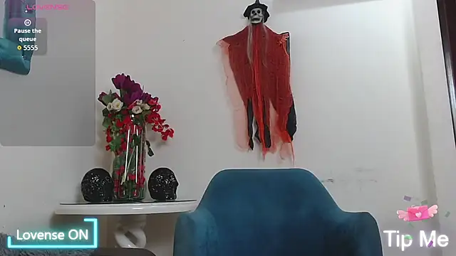 Snapshot of LiamBrown09 chatting on October 20, 7:17 pm LiamBrown09 online show from October 20, 7:17 pm