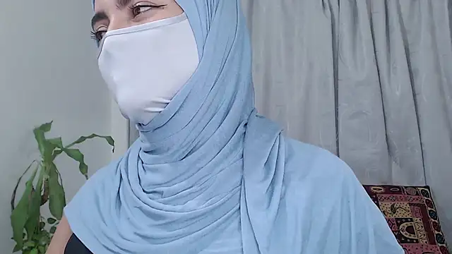 jade nassar online show from March 25, 10:01 pm