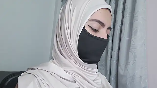 jade nassar online show from December 3, 11:51 pm