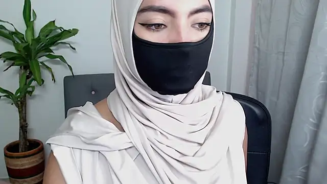 jade nassar online show from November 8, 12:15 am