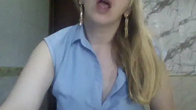 MiyaHottie online show from June 4, 4:28 am