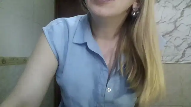 MiyaHottie online show from March 18, 6:29 am