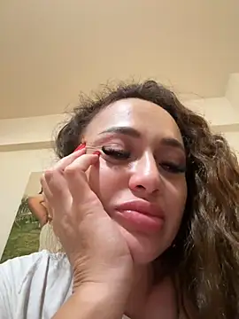 hannacandii online show from November 5, 7:30 pm