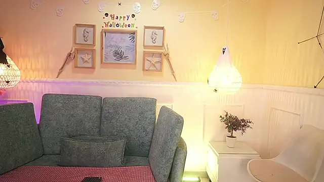 LoonaNyx online show from October 22, 11:37 am