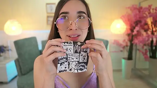 LoonaNyx online show from September 9, 1:33 pm