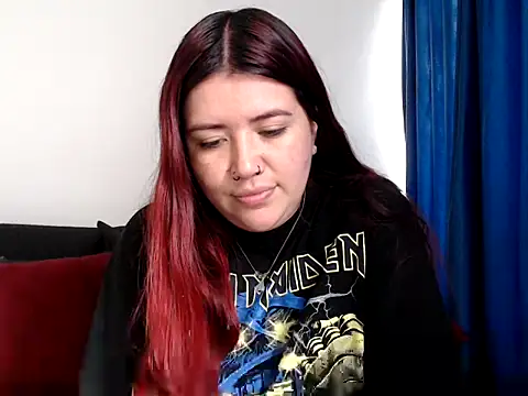 Snapshot of evilheart_69 chatting on September 18, 6:50 pm evilheart 69 online show from September 18, 6:50 pm