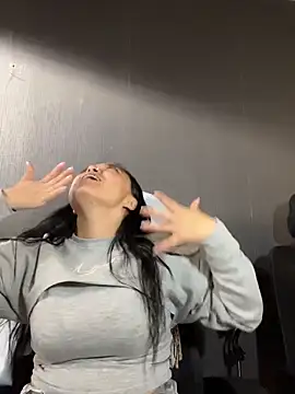 Emily Rivers  online show from February 20, 1:45 pm