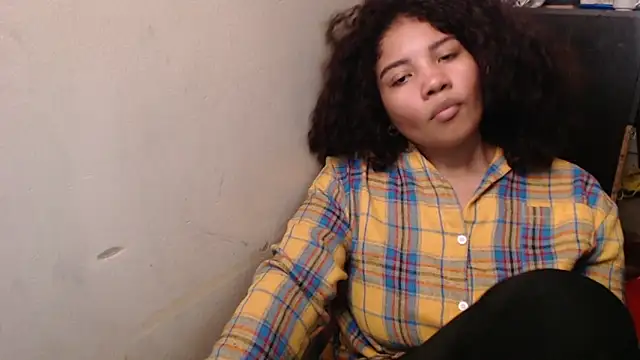 madelene online show from May 29, 4:32 am