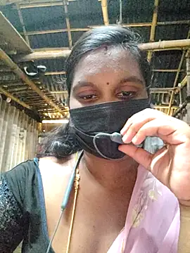 Snapshot of Tamildivya18 chatting on October 10, 5:12 am Tamildivya18 online show from October 10, 5:12 am