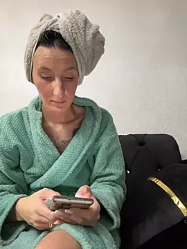 Emilia Mausi online show from March 26, 8:21 pm