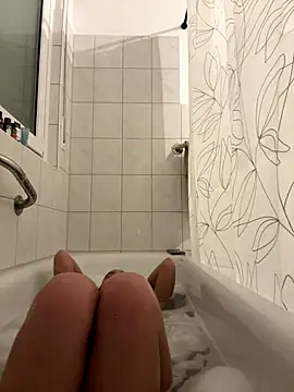 Emilia Mausi online show from December 16, 8:15 pm