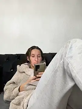 Emilia Mausi online show from March 10, 8:46 pm