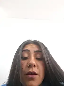 CAROLINE  07 online show from January 14, 5:40 pm