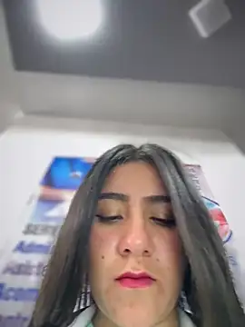 CAROLINE  07 online show from June 9, 1:43 pm