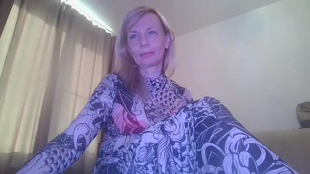 Sweetmurrr online show from May 8, 3:21 am