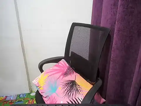 NaughtyPussy4u online show from February 1, 7:12 pm