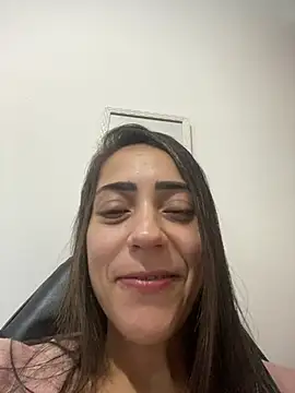 lucioliveira online show from February 1, 8:40 pm