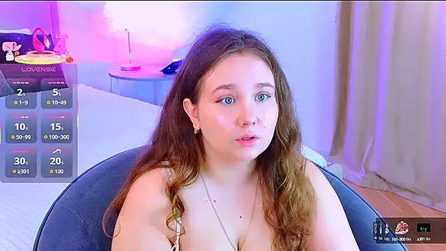 VelvetVixenCute online show from October 13, 5:32 am