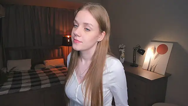 OdellaFrake online show from September 25, 7:55 pm