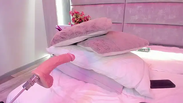 SophiieEvanss online show from September 29, 5:56 am