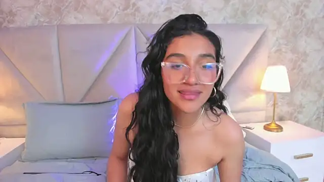 ValentiinaCruz online show from September 13, 10:51 pm