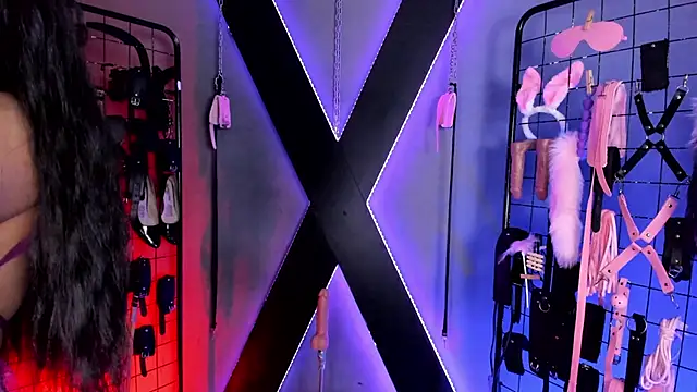 VictoryaLiah BDSM online show from April 21, 10:55 am